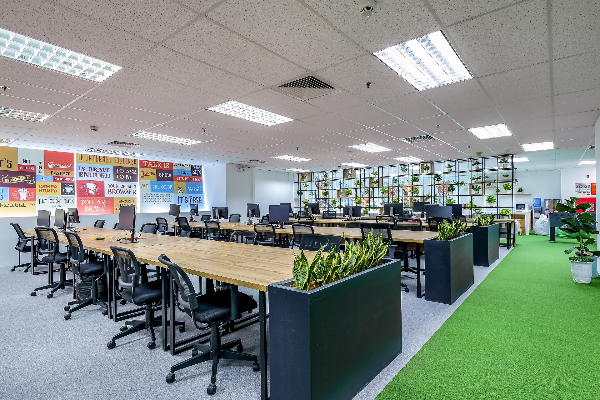 Chụp ảnh văn phòng Saigon Technology Đà Nẵng