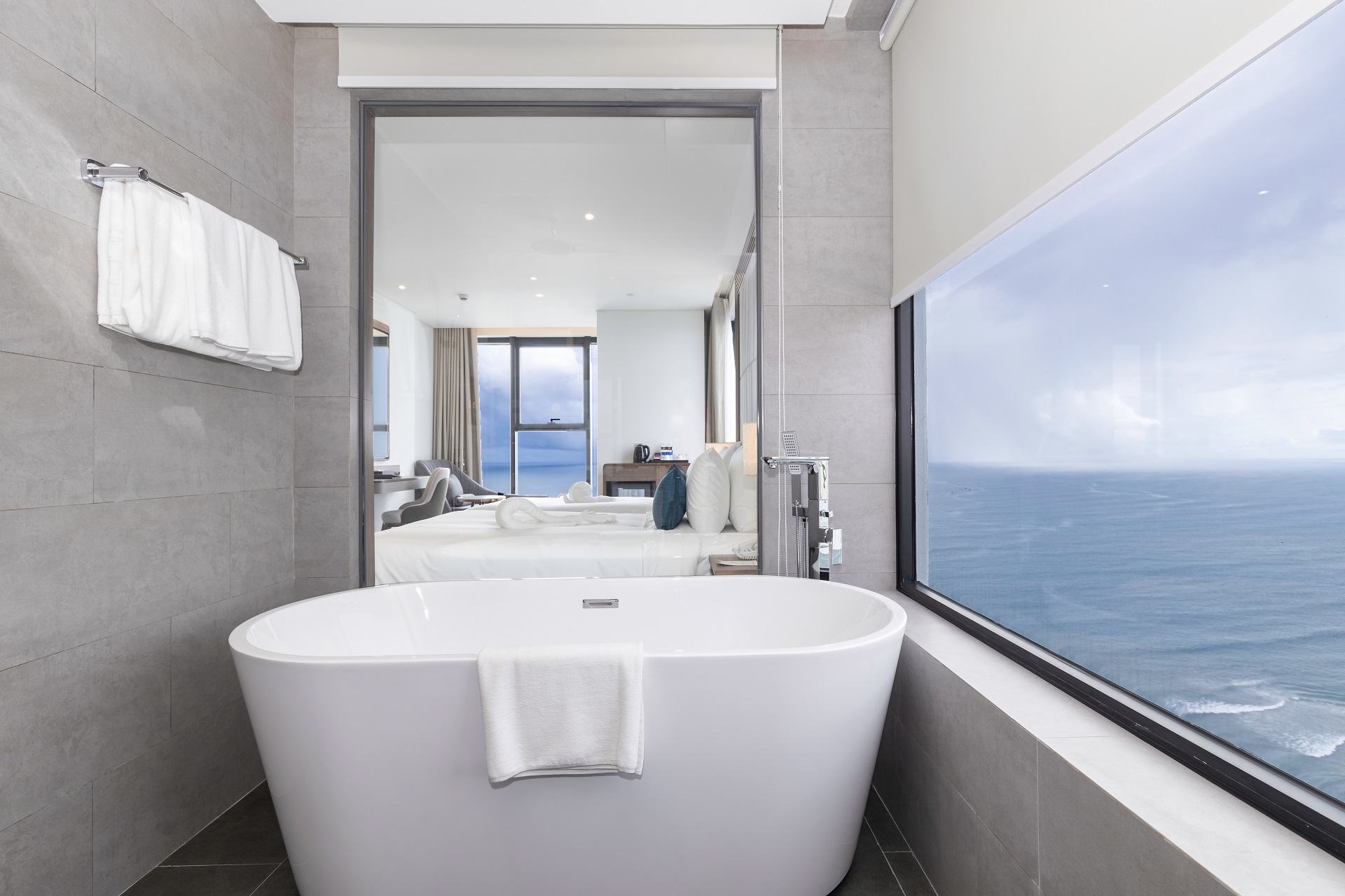 Chụp ảnh khách sạn Peninsula Đà Nẵng 09