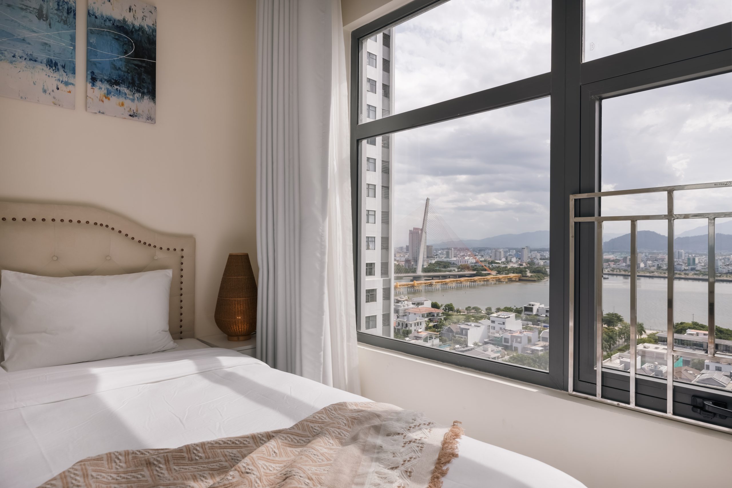 Dự án chụp ảnh căn hộ Airbnb Monarchy 13